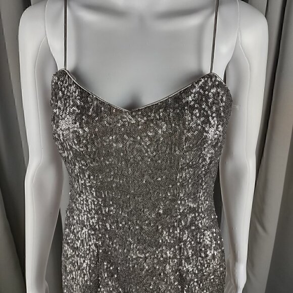 Banana Republic L’wren Scot Silver Sequin Wiggle Cocktail Dress Size 6P (NWT) - Picture 3 of 15